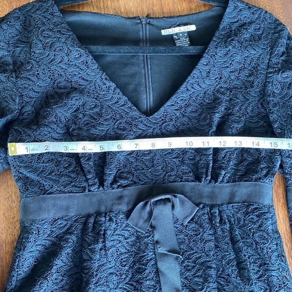 Black lace mini dress with bell sleeves - Picture 9 of 9